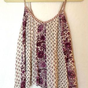 Patterned tank